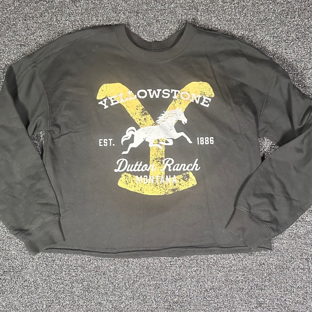 Yellowstone Dutton Ranch Montana Graphic Sweatshirt Raw Hem Black Medium